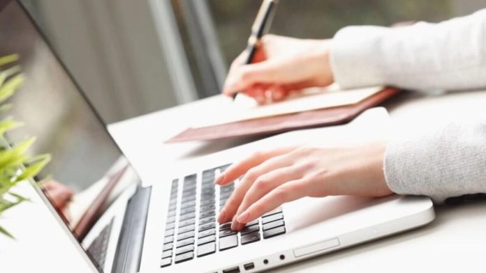 10 Steps to Write a Winning Thesis for Students